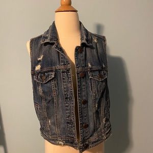 Jean Vest